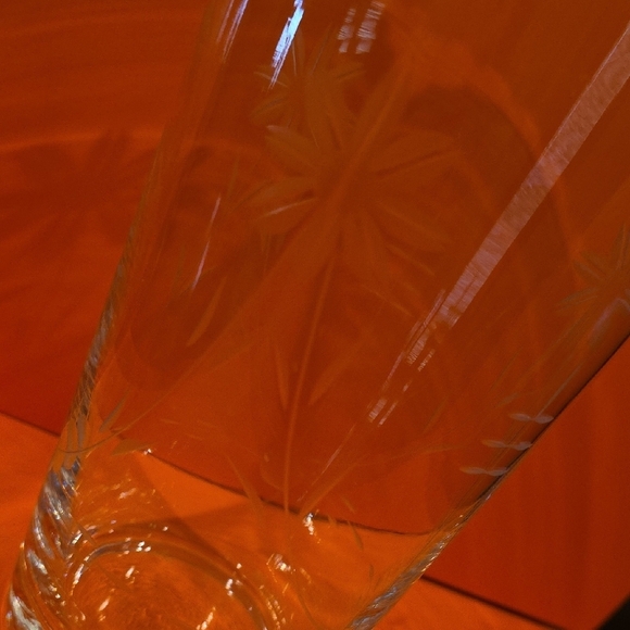 (J44) Unknown Clear Etched Glass Vase - Picture 2 of 6